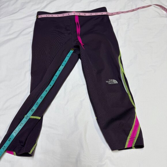 The North Face VaporWick Capri Leggings S Plum EUC Zip Pocket - Picture 11 of 13